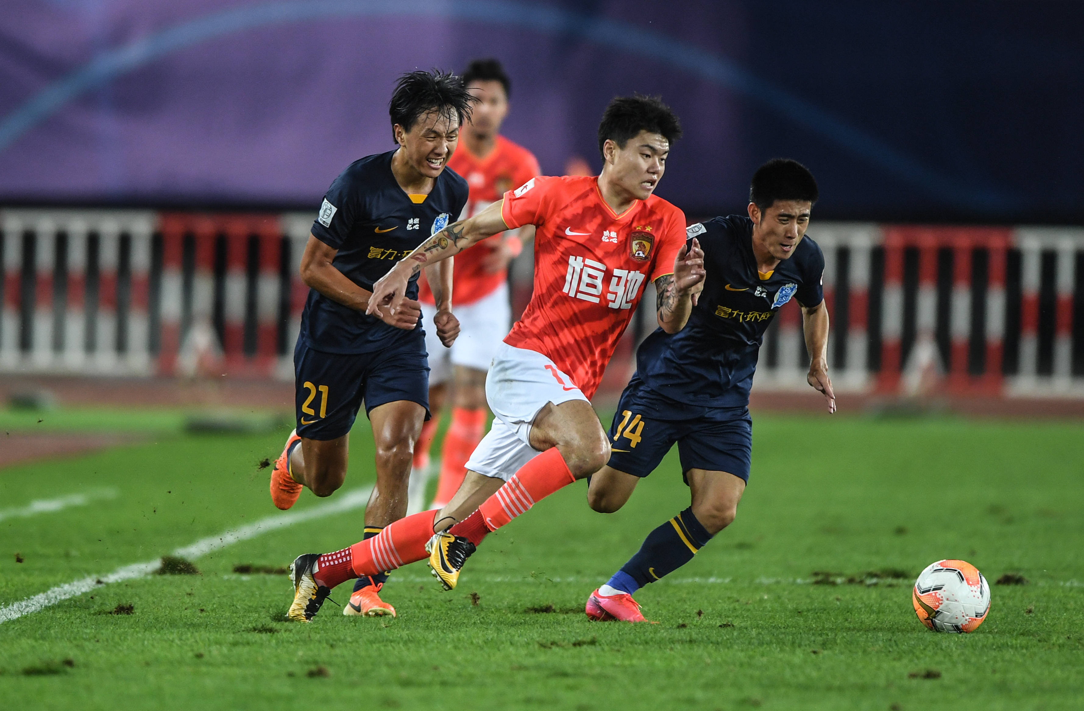 通过提升其 通过提升其