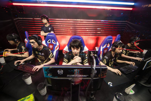 5亿至3亿 5亿至3亿