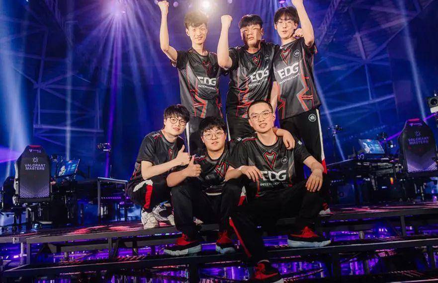 围绕超级巨 围绕超级巨