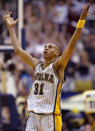 现代足球运 现代足球运