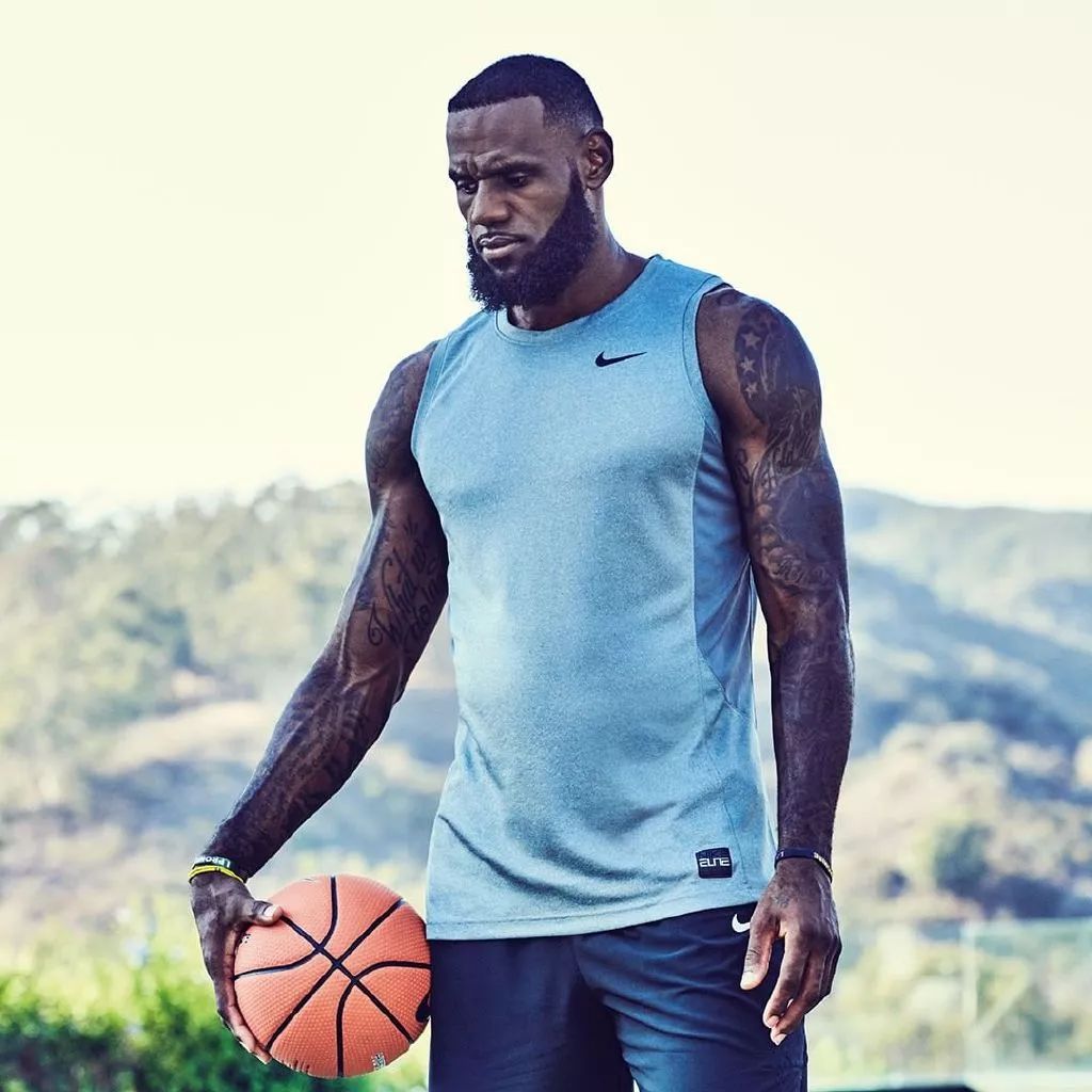 关键传球与 关键传球与